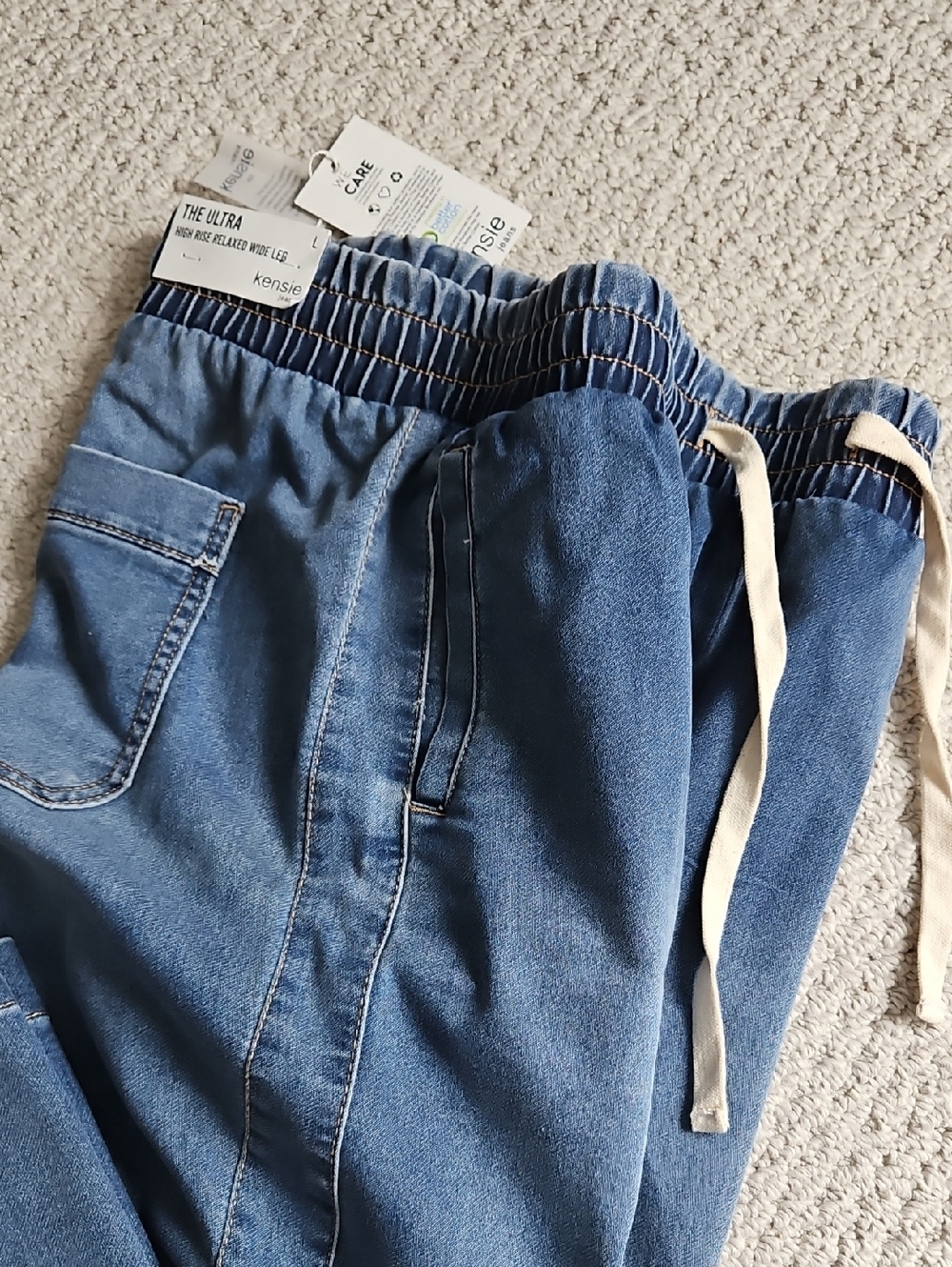 Kensie Relaxed Wide Leg Women Jeans with Drawstring - Picture 2 of 12